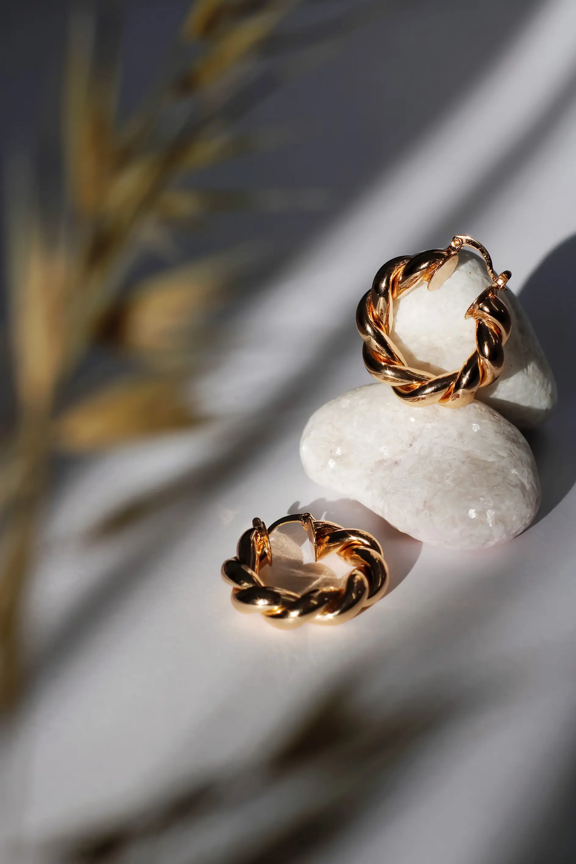 An elegant diamond ring